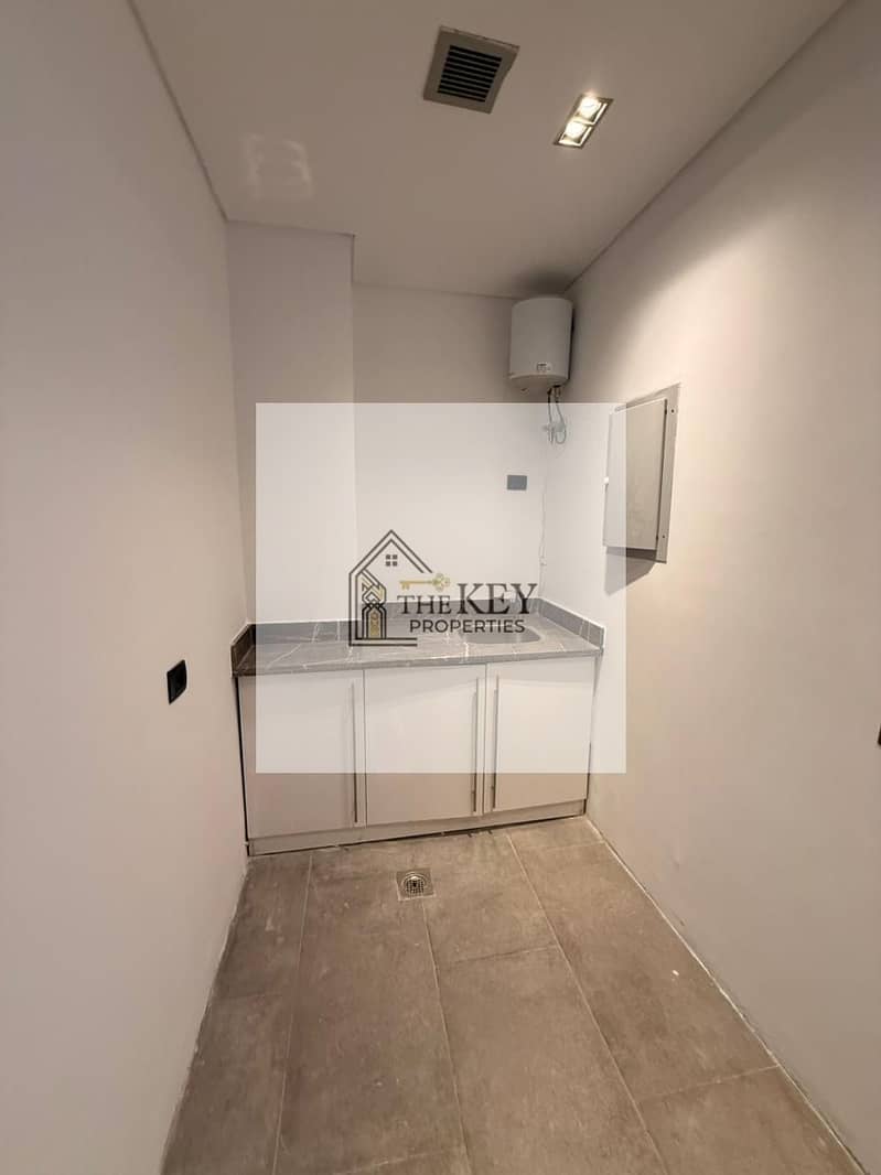 11 WhatsApp Image 2025-11-24 at 21.10. 35. jpeg