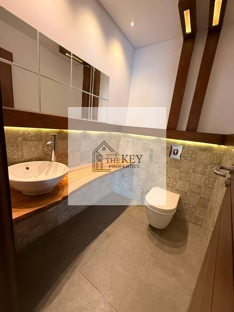 12 WhatsApp Image 2025-11-24 at 21.10. 34. jpeg