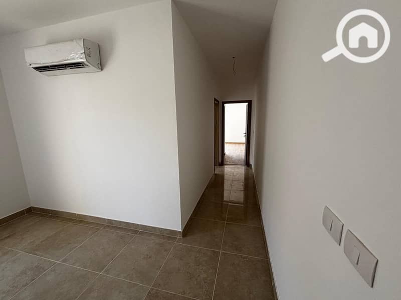 8 7b2c176a-2f87-4b7f-8f8e-bf9a07fc22d1. jpeg