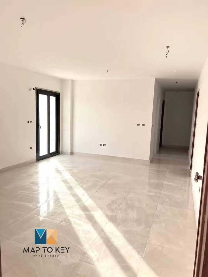 4 04edfebf-2e1d-4a92-9429-a5558e991a17. jpg