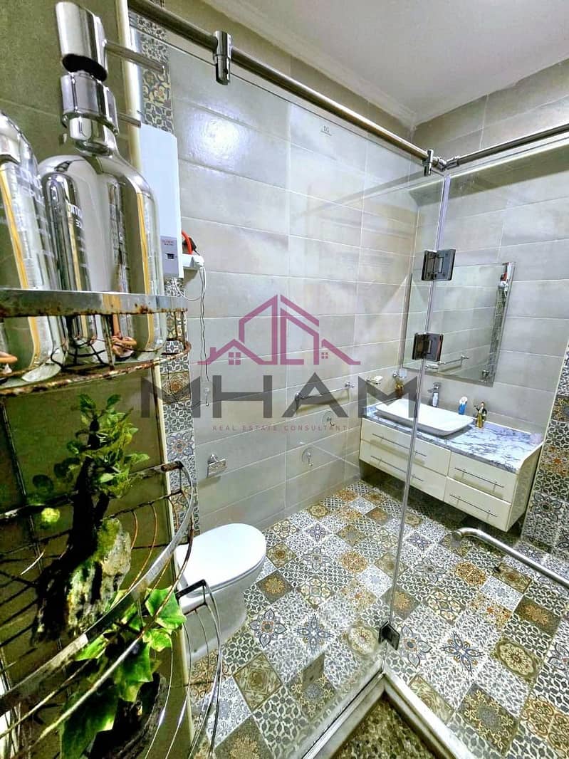 5 photo_5852914911548214344_y. jpg