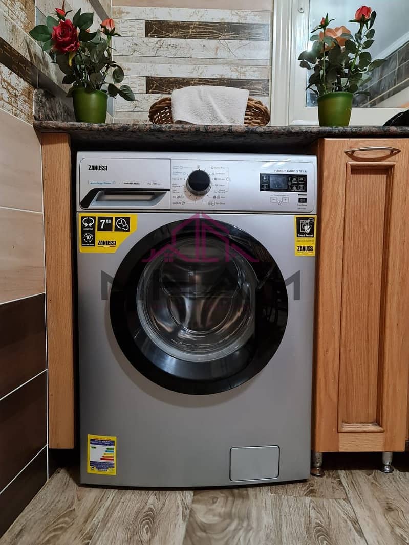 8 photo_5852914911548214349_y. jpg