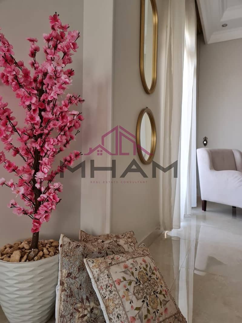 16 photo_5852914911548214361_y. jpg