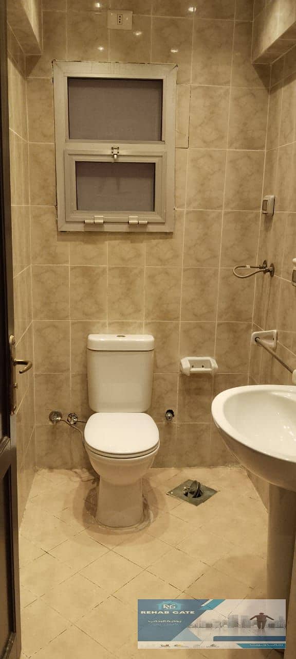 11 c37ebe75-249e-4035-8716-332161b7d6f7. jpg