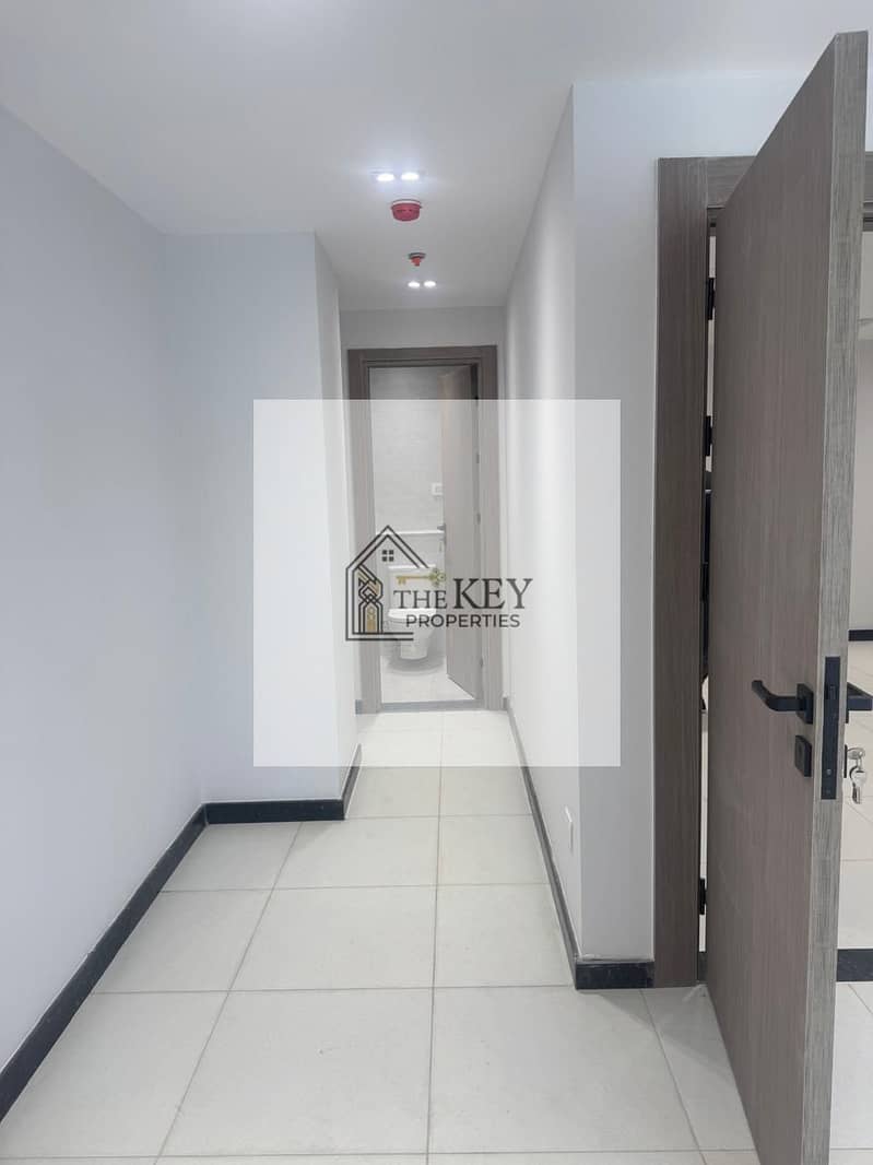 6 WhatsApp Image 2025-11-24 at 21.06. 57. jpeg