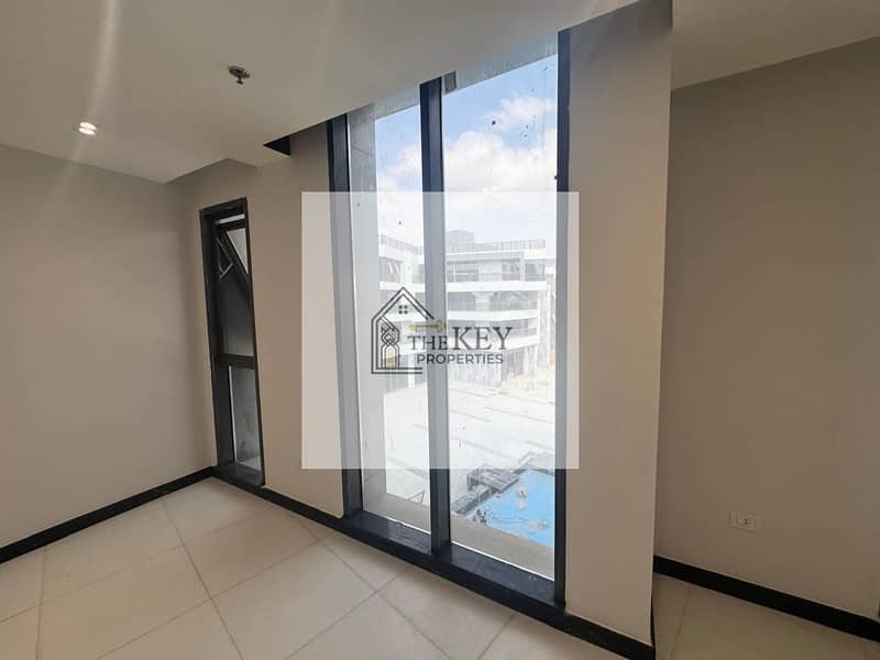 8 WhatsApp Image 2025-11-24 at 21.06. 57 (2). jpeg