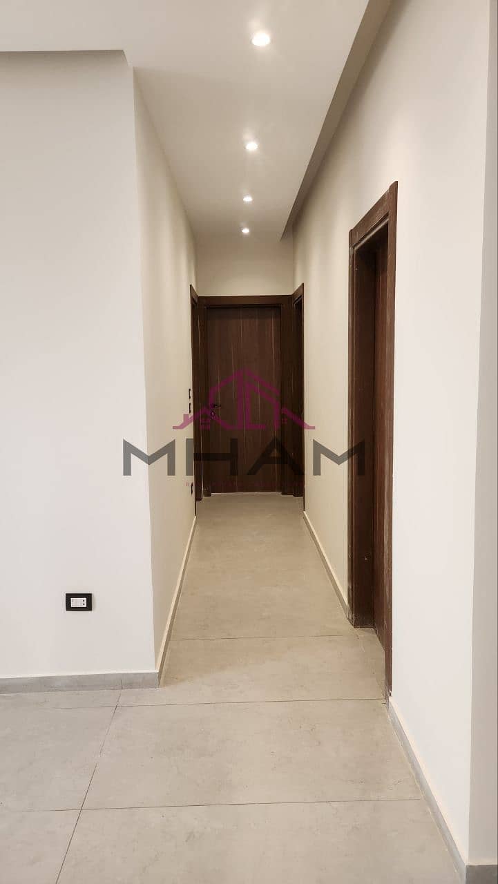 12 photo_5854794084294265800_y. jpg