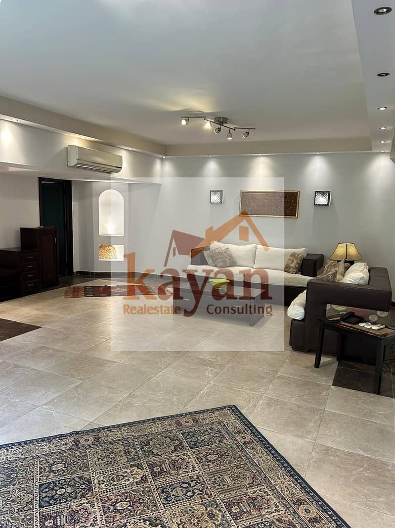 12 18060f19-6801-497f-a9cc-66011ebf951b. jpg