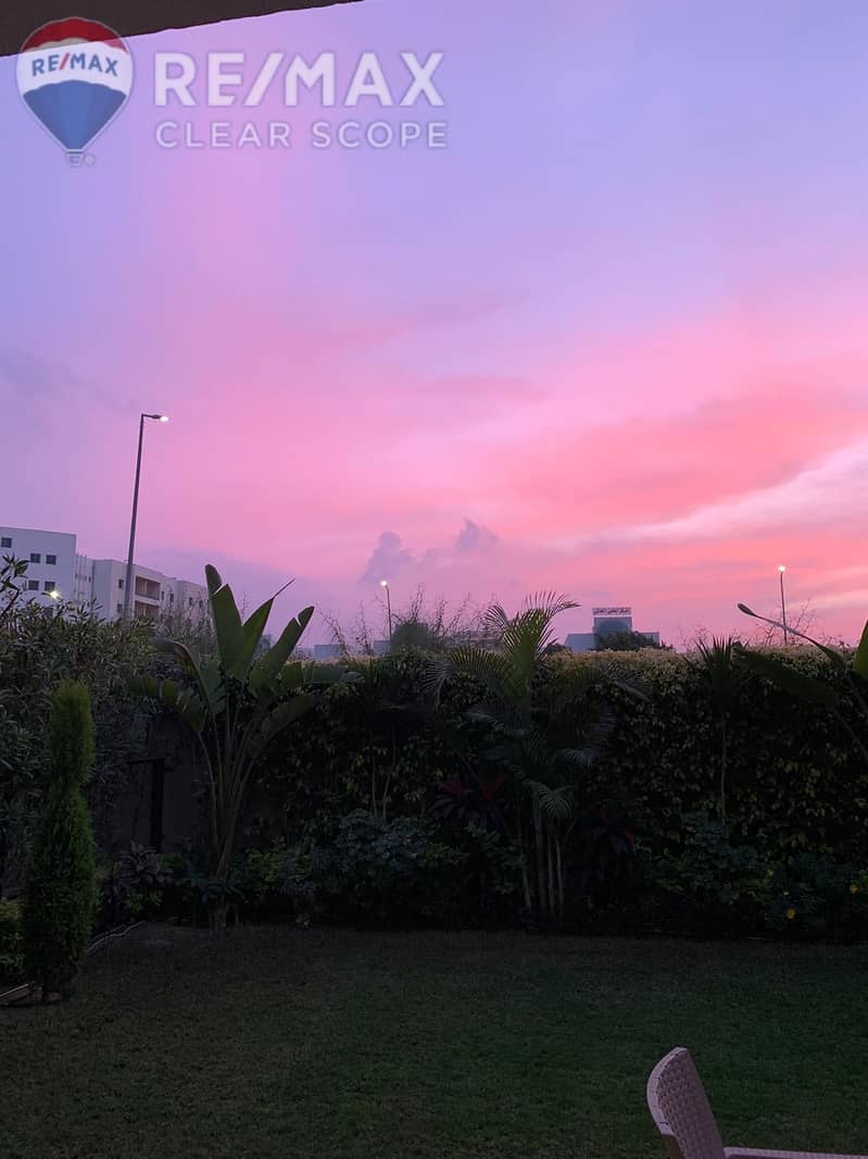 2 def58516-11ba-4919-a193-994351d23bfc. jpg