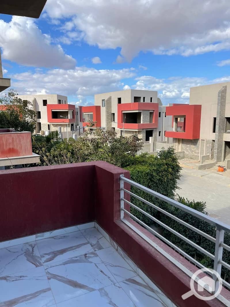 2 fe8a9dfc-d53b-4b4a-b0cc-235b55669d61. jpeg