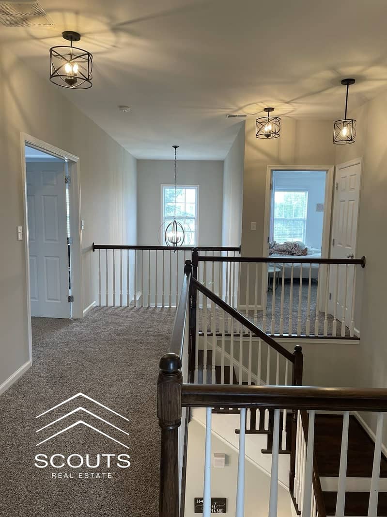 11 b292e00e-9dd9-4634-b7ea-6e52335d0a07. jpg