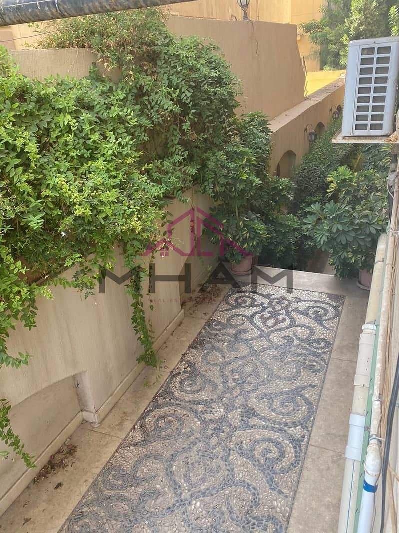 10 photo_5852542284480580663_y. jpg