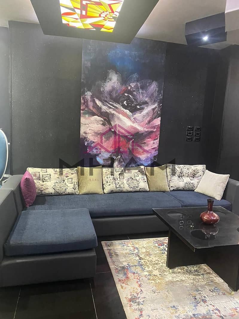 4 photo_5852542284480580678_y. jpg