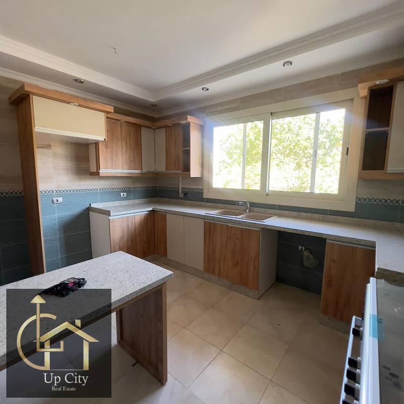 3 0984198a-e055-4bc4-a6a4-87b204c8ec48. jpg