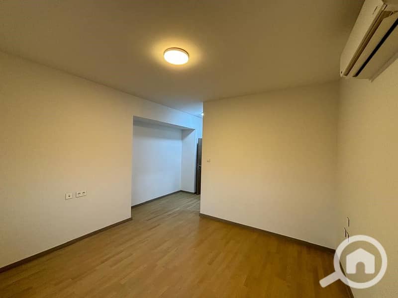 3 d33eb56e-b045-411f-a6b7-6e5eaa9f06e5. jpg