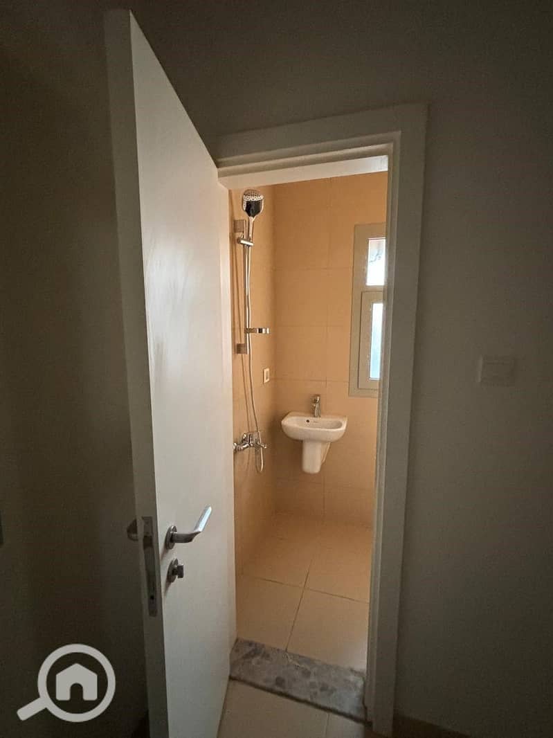 7 ebecde03-d299-4e71-aaaa-302757cd72ba. jpg