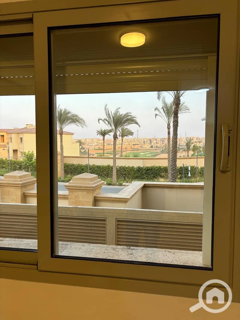 8 f7ca244d-57c7-4c17-8933-3806f60fac8f. jpg