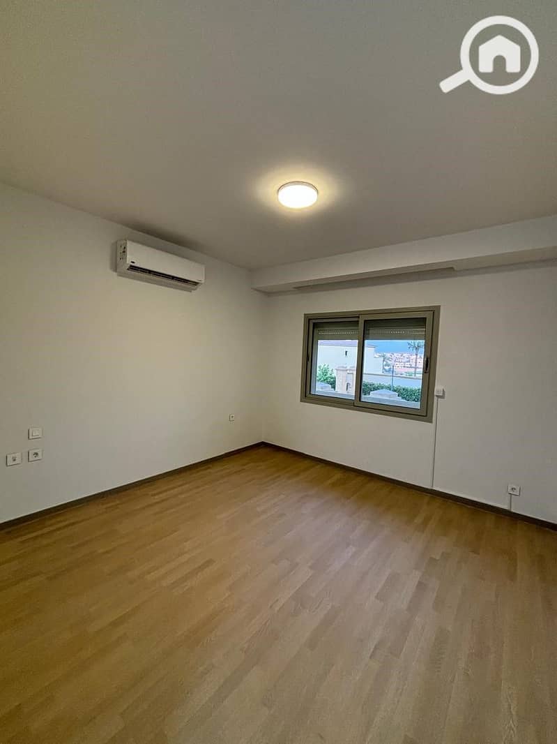 10 57d5b6ba-9638-48fc-ab1b-738d33f624b2. jpg