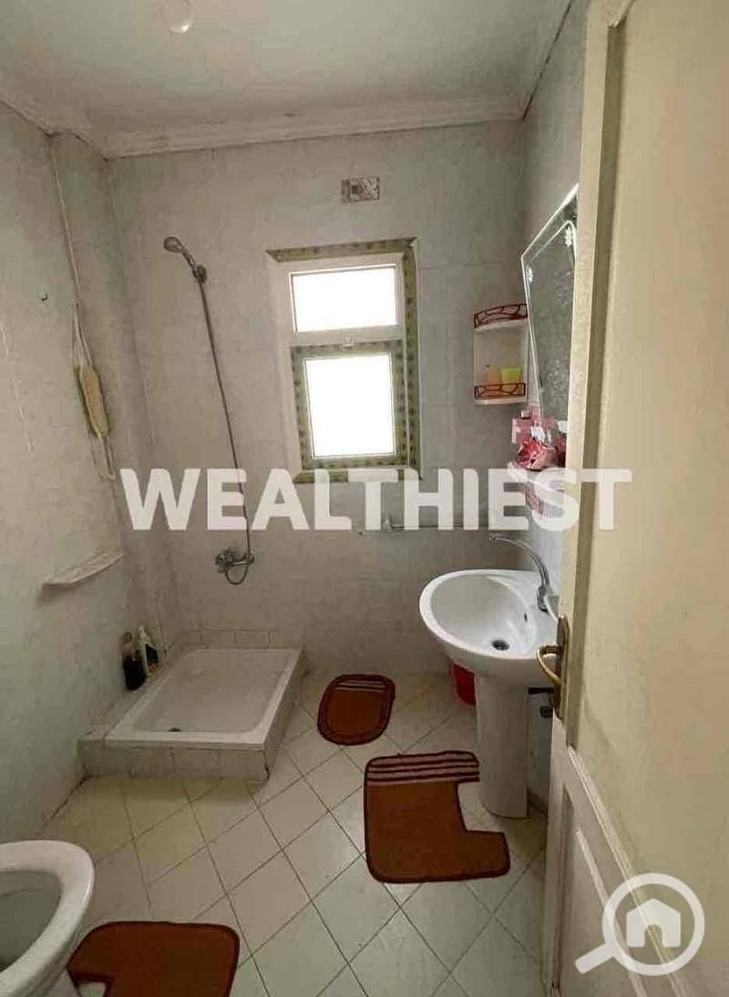 10 5fc31428-3702-4b4d-a65b-a05b8561bb4a. jpg