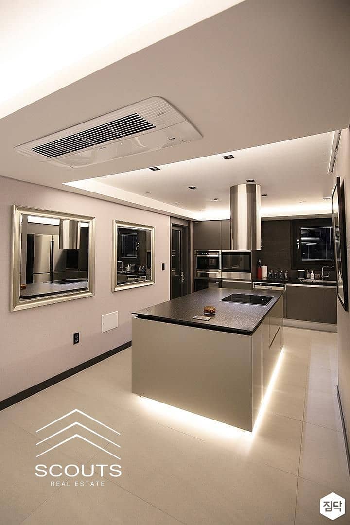 8 9e14e0e1-2874-4a8d-95e9-4cc2ebe1fcb4. jpeg