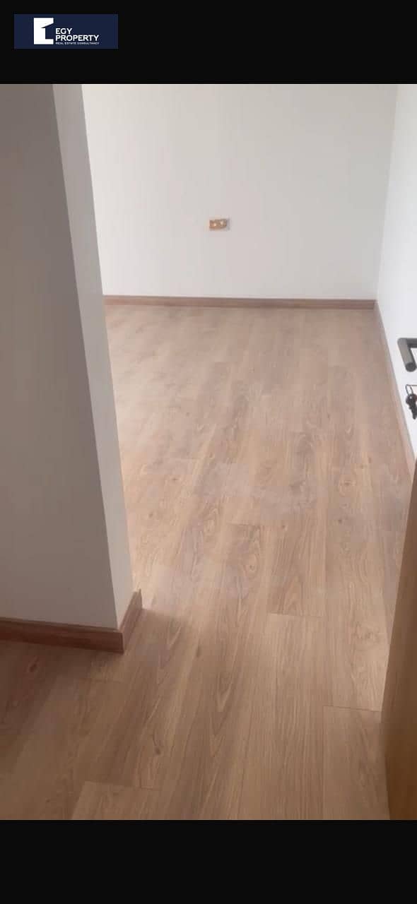 4 _files_b7d5a9b4-4cc9-44a2-a5ee-634a5eb77ab1. jpeg