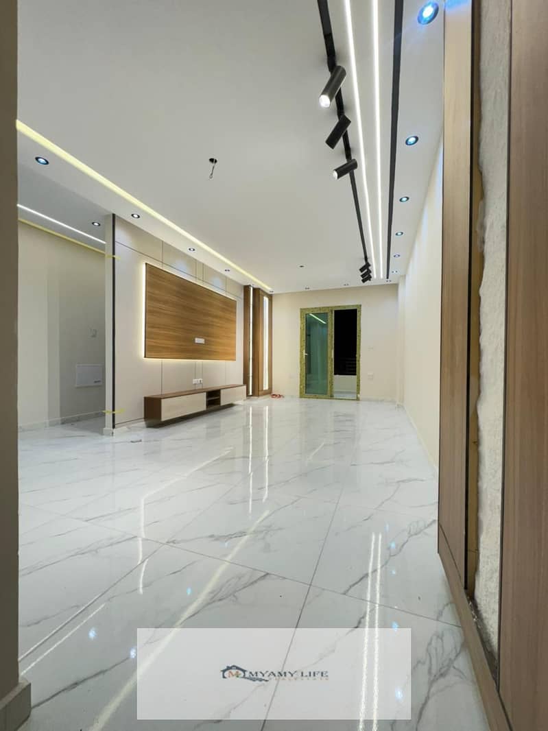 32 WhatsApp Image 2025-11-25 at 23.24. 34_7a945dab. jpg