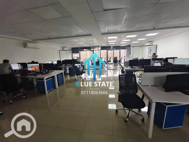 2 01118063666 (30). png