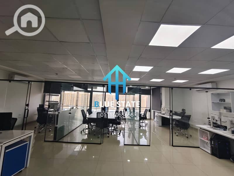 4 01118063666 (32). png