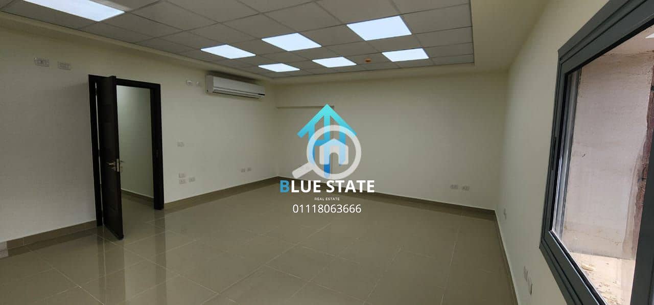 5 01118063666 (33). png