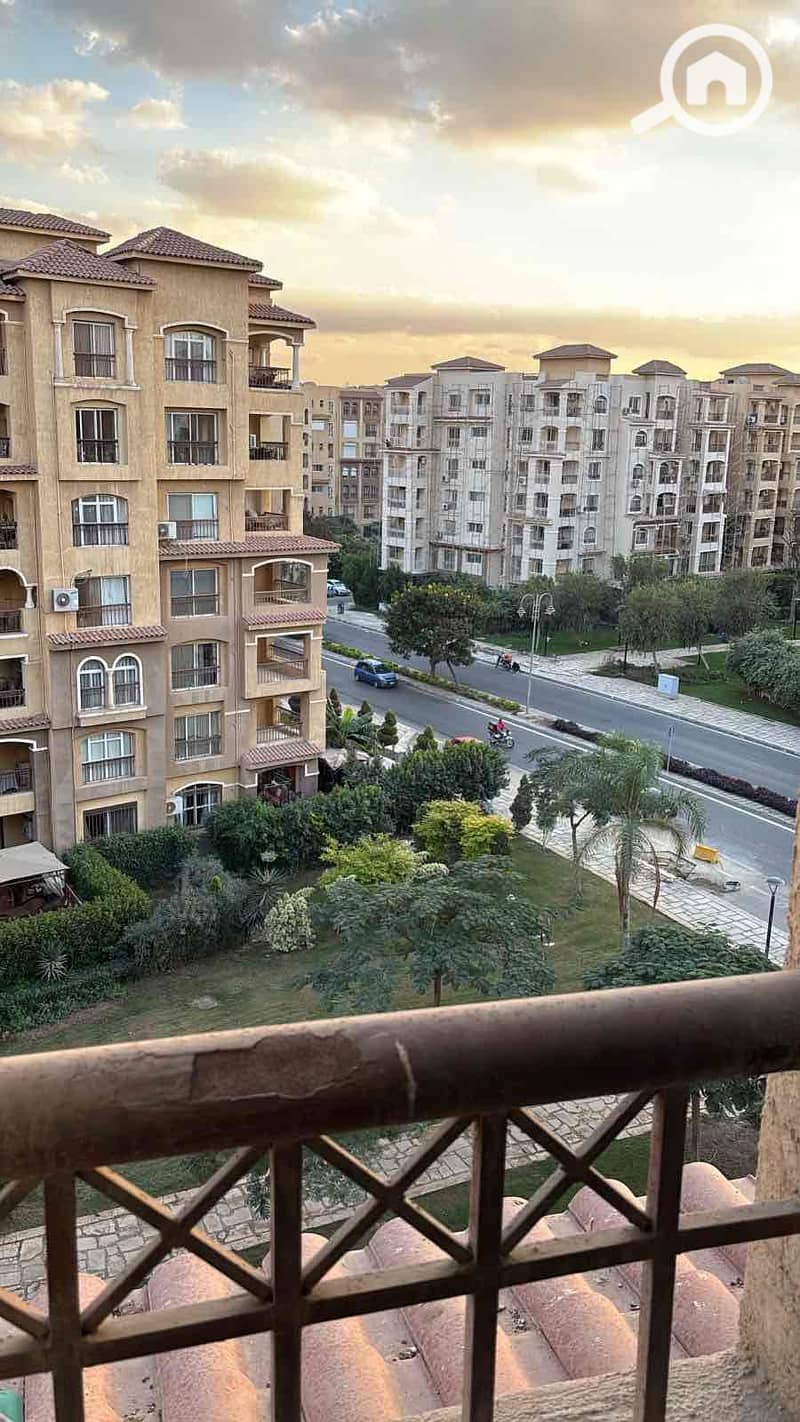 18 bfcbc65a-31de-404f-9dfd-ea567adb6ba0. jpg