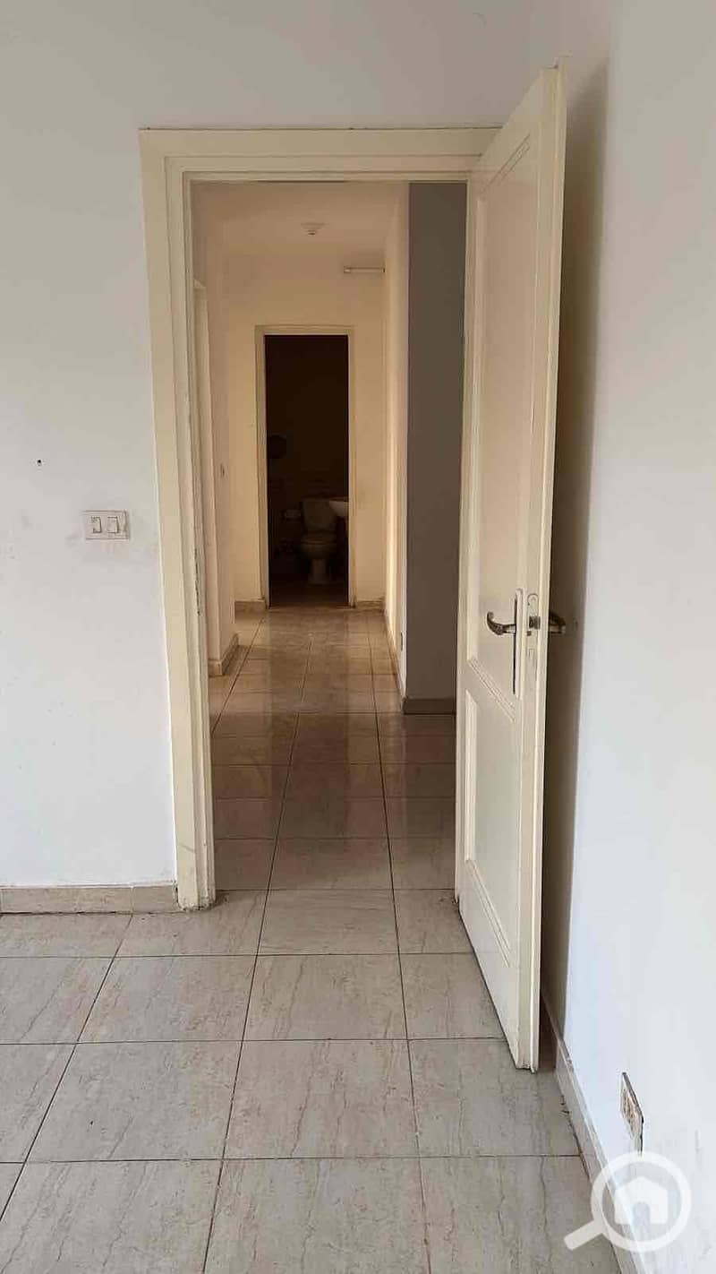 12 bd02de24-3a81-4094-875d-4d1c2c55a15c. jpg