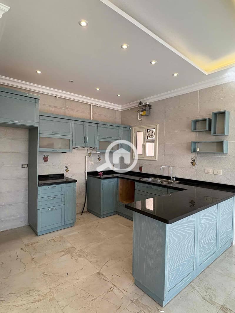 0c3e337f-20c2-446e-a1b1-1222aa388dee. jpg