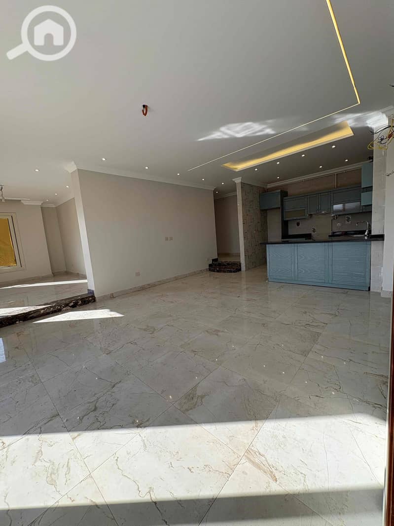 5 e67d776e-d1e1-4526-a4cf-79352183ca6d. jpg