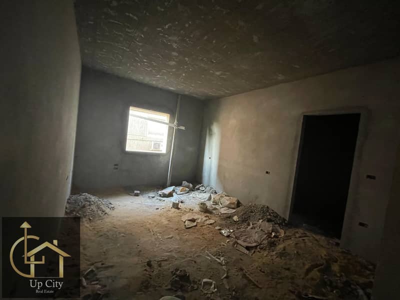 16 b353de6d-2d73-433d-a7fa-947d3659e6ae. jpg