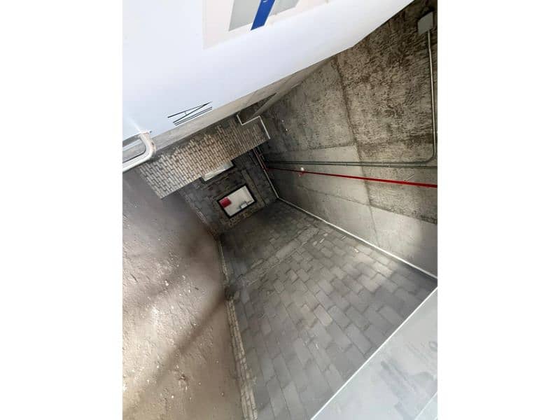 12 37305cfb-ed5d-454b-81a1-601e38c795eb. jpg