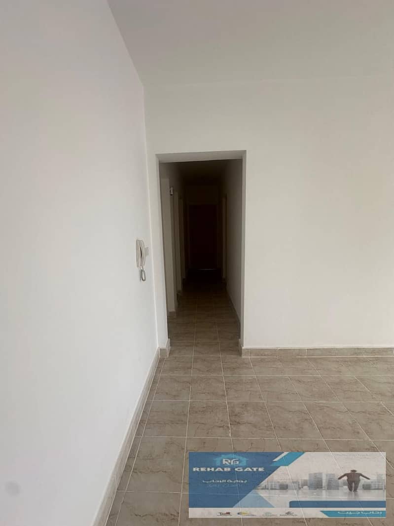 4 64bc8415-e163-4982-a0e2-efae3441df57. jpg