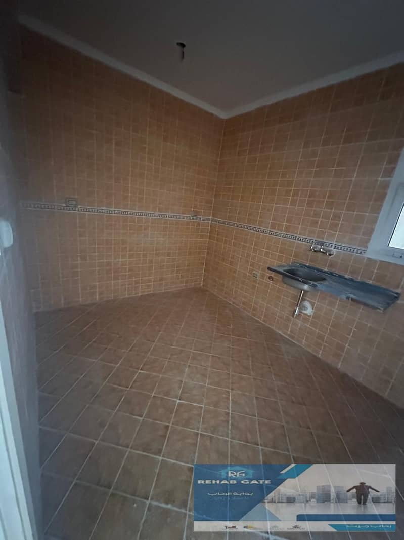 7 f0fd4696-bf54-4b6f-bae6-0461bac0a4b8. jpg