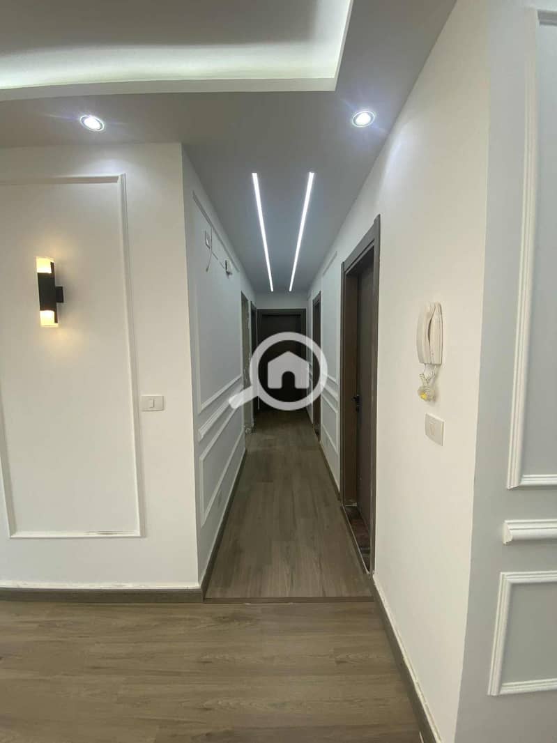 2 WhatsApp Image 2025-10-25 at 15.40. 57_715644a9. jpg