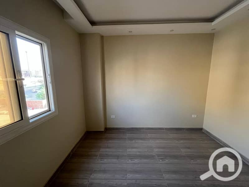 11 WhatsApp Image 2025-09-08 at 18.33. 48_30dfe8be. jpg