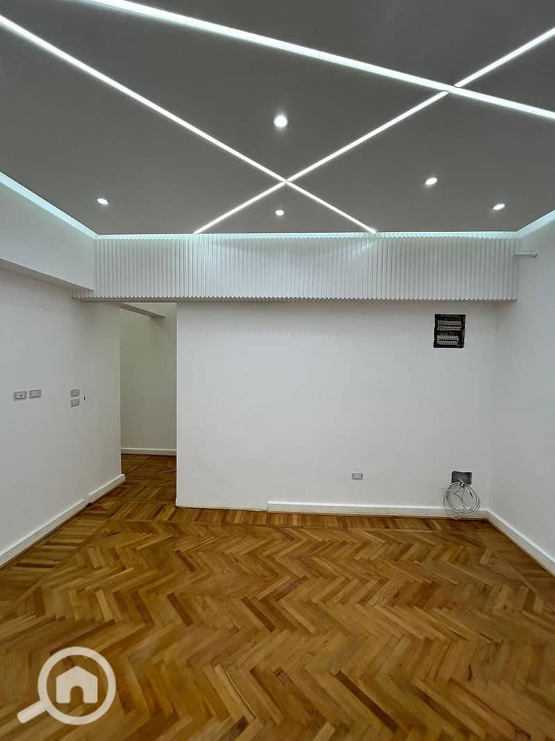 9 7f7404fc-9b15-4565-a7fa-fb6da865a0b6. jpg