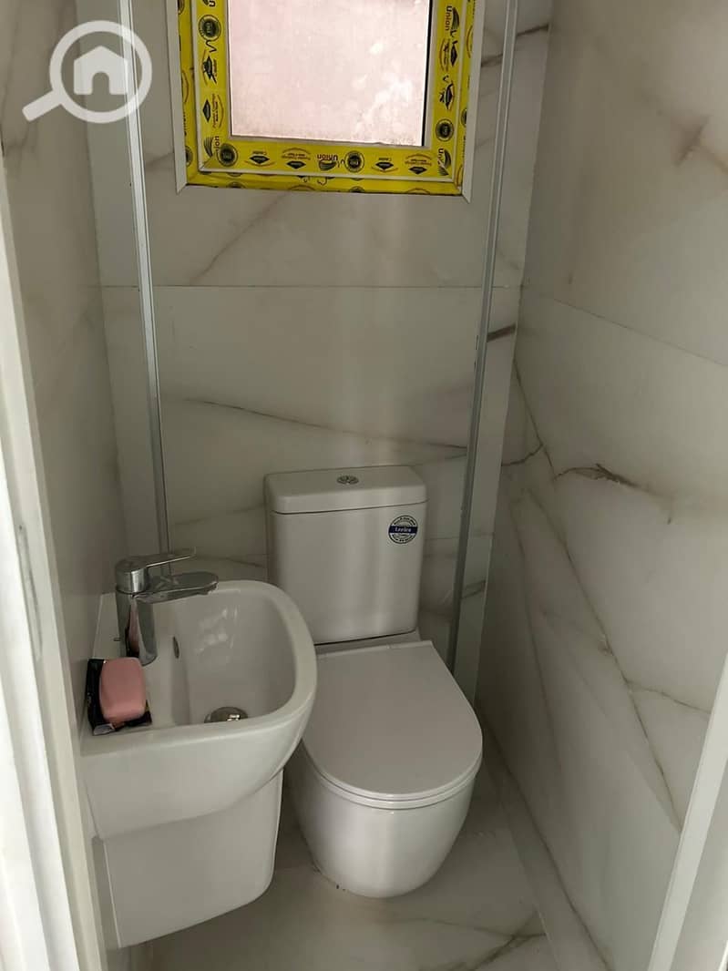 11 62aca392-fb21-4b72-b2f7-cd40360c51e8. jpg