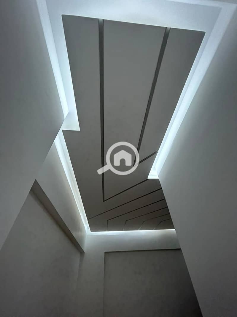 15 8648a604-c44b-4628-82e5-a2df37dce07e. jpg