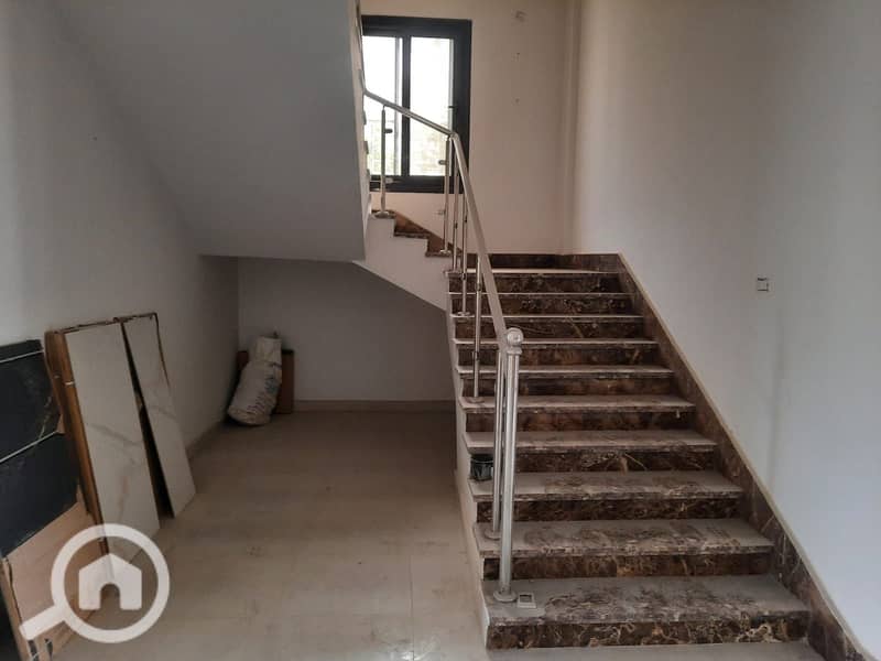 15 WhatsApp Image 2025-11-03 at 14.57. 27_78fbbf7c. jpg