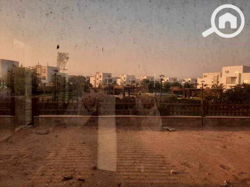 11 WhatsApp Image 2024-10-12 at 11.40. 11_a0318409. jpg