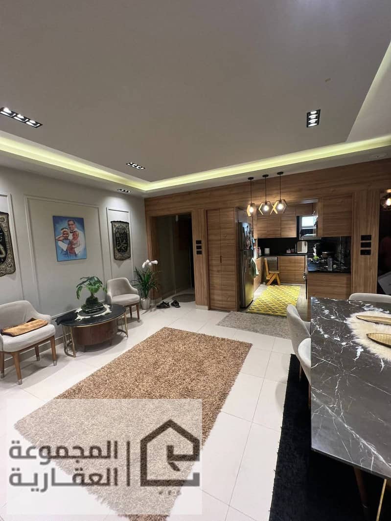 2 f9cc16bd-27ea-47a4-90aa-d8d92558d7d3. jpg