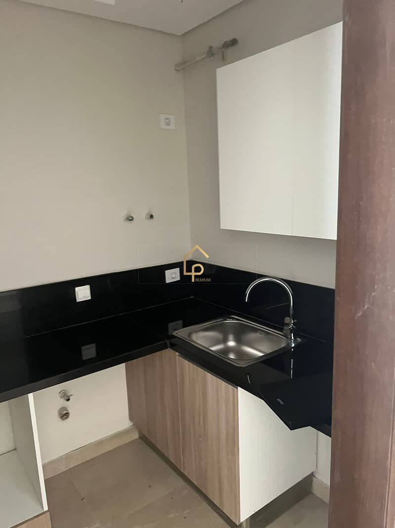 12 WhatsApp Image 2025-03-03 at 11.00. 36 PM (1). jpeg