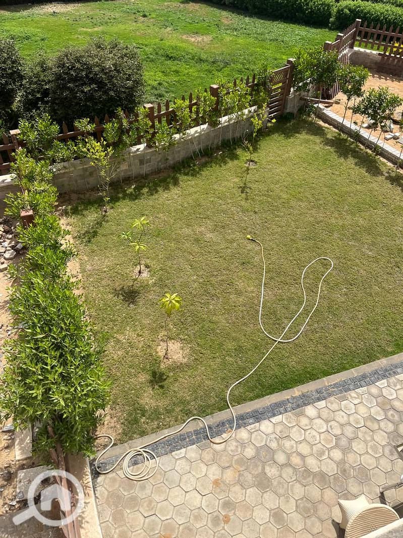 4 2211dde2-d7d7-45a4-a091-600421559b1e. jpg