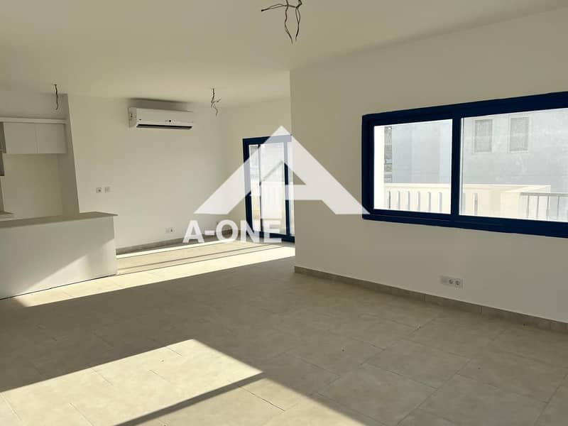 4 53be6e85-d63d-4a27-aacd-4895e7a649bb. jpg