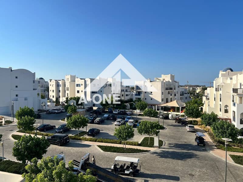 5 63dc2b4c-3c47-4ea7-91aa-a86de5549d92. jpg