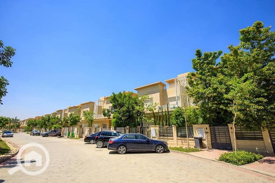 2 406100678_877528073776658_884090525949716905_n. jpg